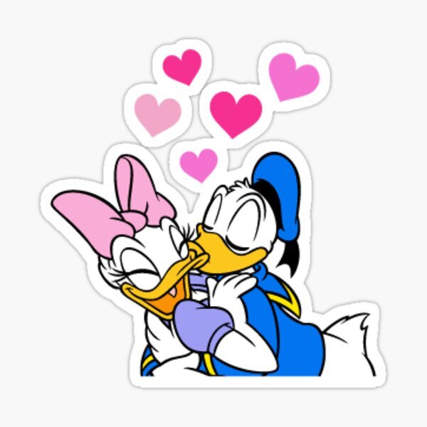 Donald-mencium-pipi-Daisy-dengan-penuh-rasa-cinta-di-tengah-romantisme-bersama